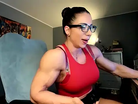 Alesyamuscledollxh online show from 03.24.26