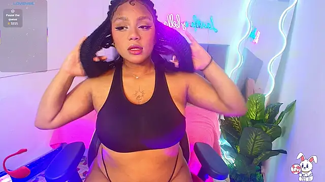 THIANA TAY online show from 12.23.25