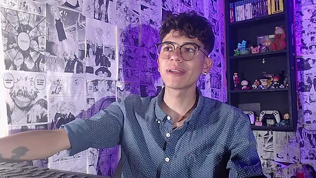 Snapshot of Mickey_Kamado chatting on 11.09.25 Mickey Kamado online show from 11.09.25