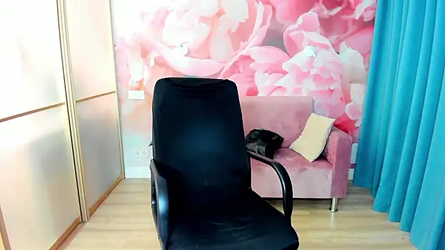 Snapshot of AlinaMoor chatting on 01.14.26 AlinaMoor online show from 01.14.26