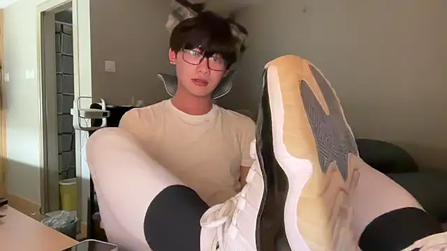 Snapshot of iambennet chatting on 12.15.25 iambennet online show from 12.15.25