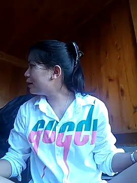 kun-love online show from 10.15.25