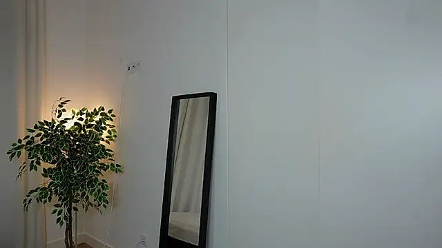 Locac0c0 online show from 10.09.25