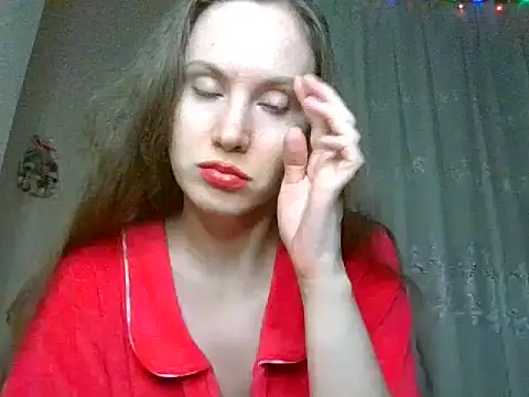 Snapshot of Lynirina chatting on 05.19.26 Lynirina online show from 05.19.26