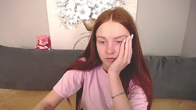 Evarey  online show from 10.18.25