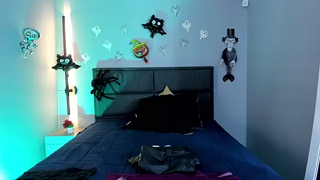 rose more   online show from 10.22.25