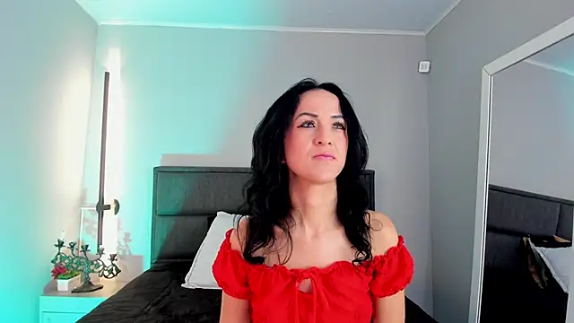 rose more   online show from 11.03.25