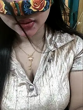 Snapshot of Beauty_Queen_Soniya chatting on 04.27.26 Beauty Queen Soniya online show from 04.27.26