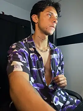 Snapshot of ErosDominant chatting on 10.25.25 ErosDominant online show from 10.25.25