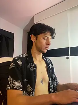 Snapshot of ErosDominant chatting on 11.03.25 ErosDominant online show from 11.03.25