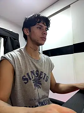 Snapshot of ErosDominant chatting on 11.27.25 ErosDominant online show from 11.27.25