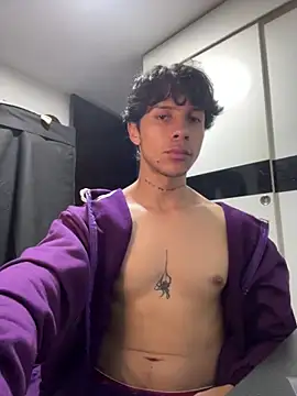 Snapshot of ErosDominant chatting on 12.05.25 ErosDominant online show from 12.05.25