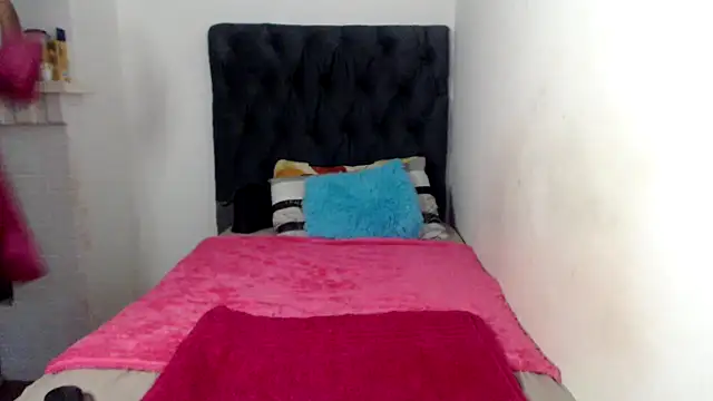 MissLola026 online show from 01.14.26