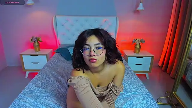 sunny maya  online show from 11.23.25