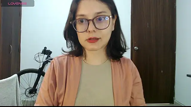 CarlaLorez online show from 10.23.25