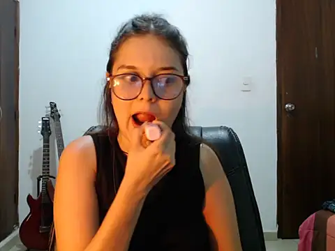 CarlaLorez online show from 05.13.26