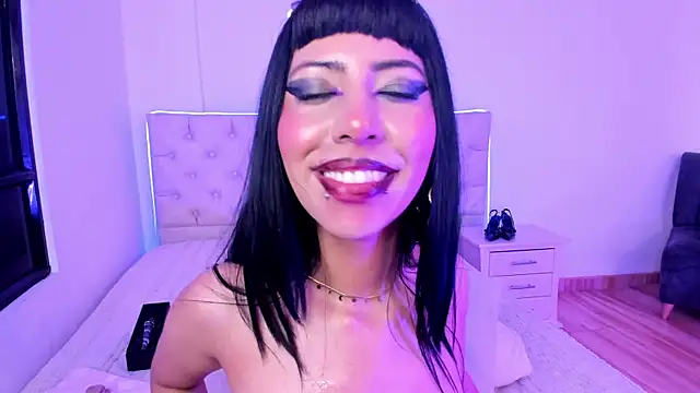 Snapshot of Nina_fox_0691 chatting on 05.15.26 Nina fox 0691 online show from 05.15.26