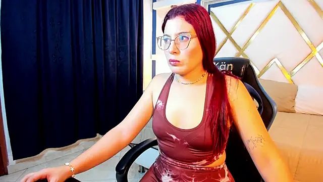 Snapshot of allison_mc chatting on 04.19.26 allison mc online show from 04.19.26