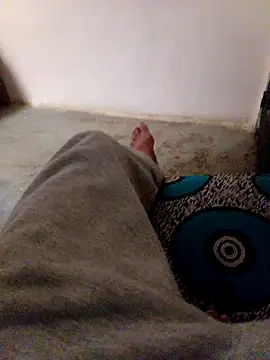 Snapshot of latarak321 chatting on 10.13.25 latarak321 online show from 10.13.25