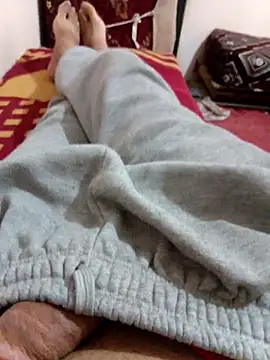 Snapshot of latarak321 chatting on 11.08.25 latarak321 online show from 11.08.25