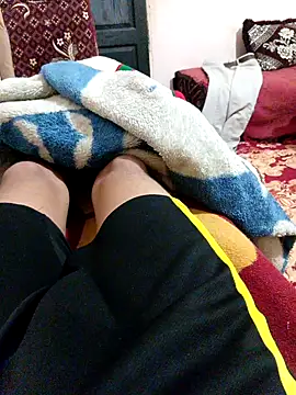 Snapshot of latarak321 chatting on 11.13.25 latarak321 online show from 11.13.25