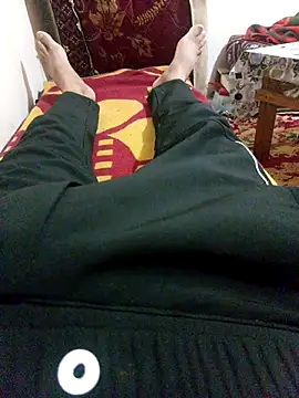 Snapshot of latarak321 chatting on 11.18.25 latarak321 online show from 11.18.25