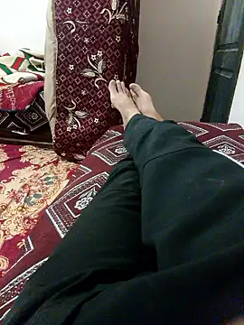 Snapshot of latarak321 chatting on 11.22.25 latarak321 online show from 11.22.25