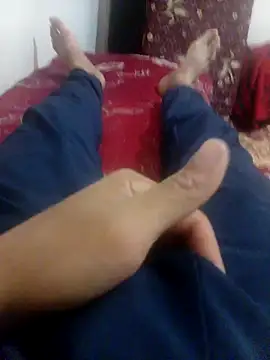 Snapshot of latarak321 chatting on 11.25.25 latarak321 online show from 11.25.25