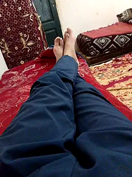 Snapshot of latarak321 chatting on 11.26.25 latarak321 online show from 11.26.25