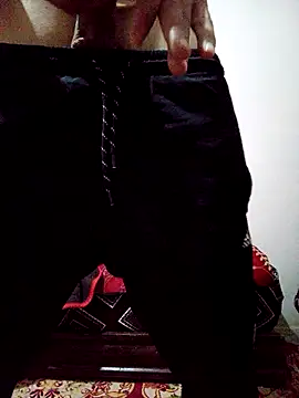 Snapshot of latarak321 chatting on 12.13.25 latarak321 online show from 12.13.25