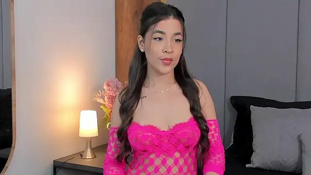 AryBlair online show from 10.10.25