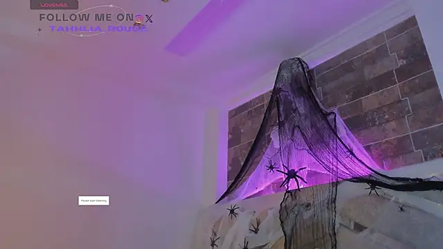 tahhlia rouge online show from 10.27.25