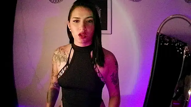 Snapshot of LunaAdamsx chatting on 11.05.25 LunaAdamsx online show from 11.05.25