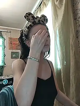 Lady Elsa Snow online show from 12.02.25