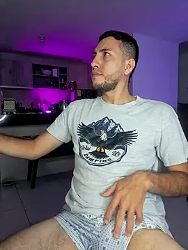 Snapshot of Alessfuck_friends chatting on 10.07.25 Alessfuck friends online show from 10.07.25