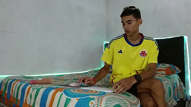 Paulosex12 online show from 10.15.25