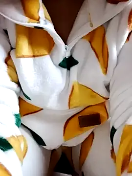 Snapshot of Mar-wa_1 chatting on 11.21.25 Mar-wa 1 online show from 11.21.25