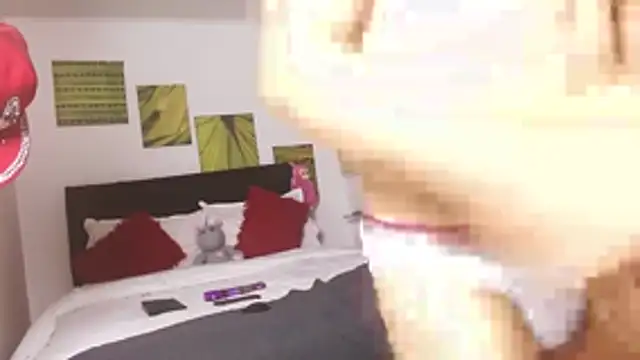 sweet day19 online show from 10.17.25