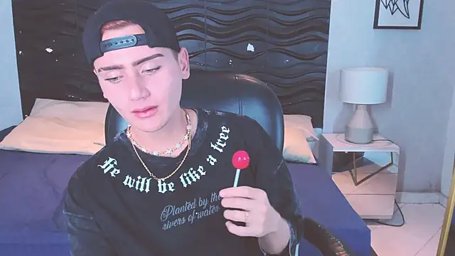 Alex Millerss online show from 12.18.25