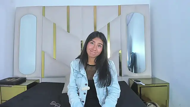 Mia clark18 online show from 11.16.25