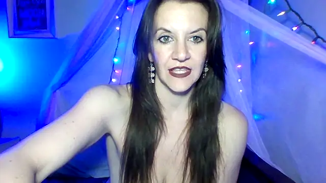 easy briezy online show from 12.19.25