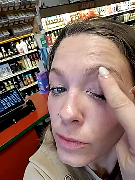 Snapshot of Cassaroll333 chatting on 04.12.26 Cassaroll333 online show from 04.12.26