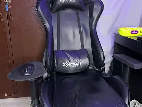 BigTitsGirl04 online show from 04.21.26