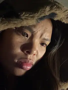 hello-cute online show from 11.28.25