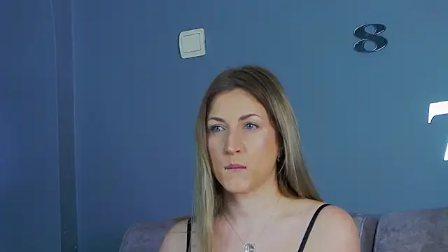 Snapshot of LexieSparkss chatting on 10.30.25 LexieSparkss online show from 10.30.25