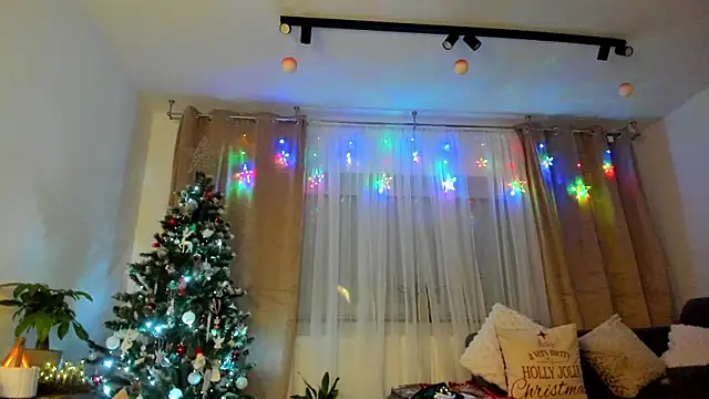 Snapshot of JacquelineHex chatting on 12.20.25 JacquelineHex online show from 12.20.25