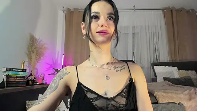 JacquelineHex online show from 04.12.26