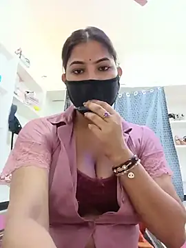 Snapshot of Hot_radhaji chatting on 05.11.26 Hot radhaji online show from 05.11.26