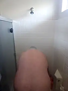 Snapshot of B1GLO chatting on 02.24.26 B1GLO online show from 02.24.26