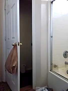 Snapshot of B1GLO chatting on 03.13.26 B1GLO online show from 03.13.26